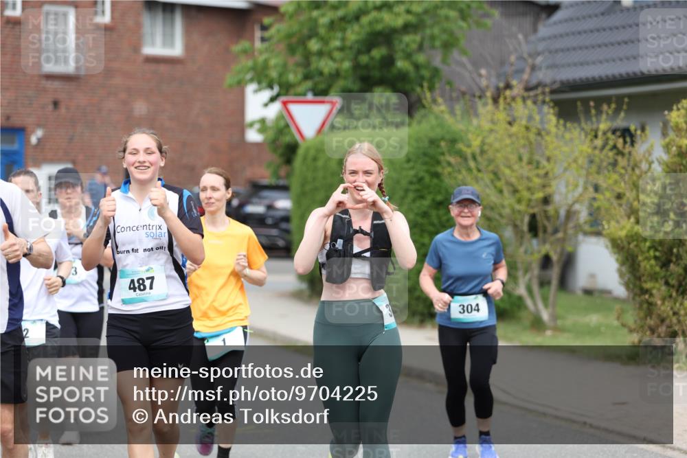 10.05.2026 - 8. Wedeler Halbmarathon Andreas Tolksdorf http://msf.ph/oto/9704225 10.05.2026 10:34:29 Laufen 487, 304 meine-sportfotos.de