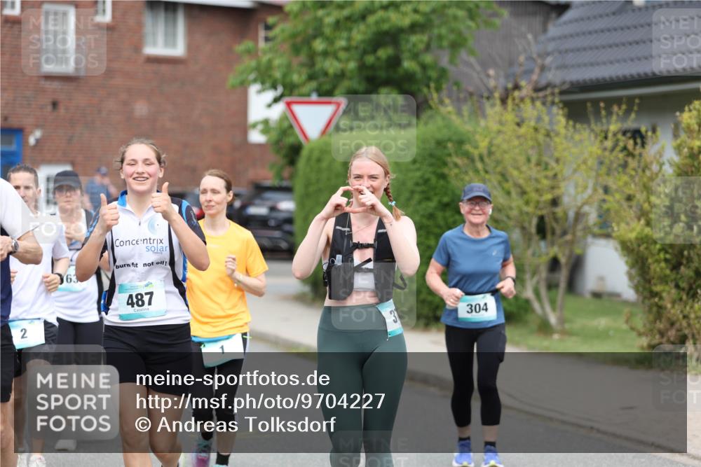 10.05.2026 - 8. Wedeler Halbmarathon Andreas Tolksdorf http://msf.ph/oto/9704227 10.05.2026 10:34:29 Laufen 2, 487, 31, 304 meine-sportfotos.de