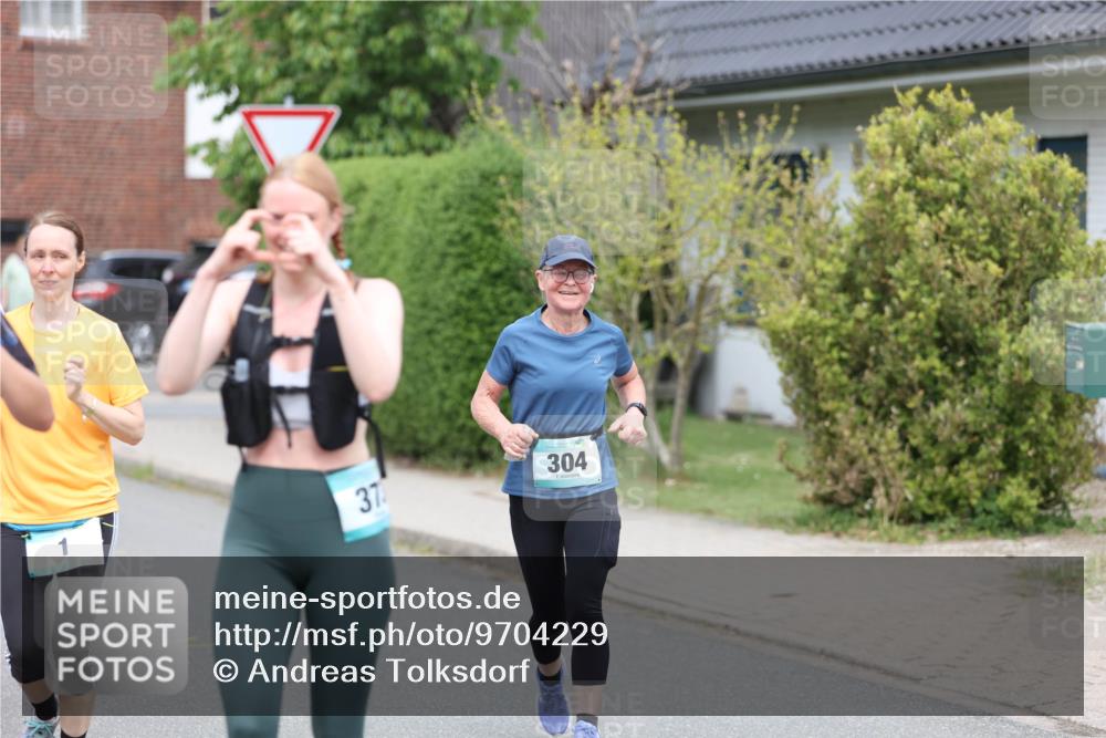 10.05.2026 - 8. Wedeler Halbmarathon Andreas Tolksdorf http://msf.ph/oto/9704229 10.05.2026 10:34:30 Laufen 37, 304 meine-sportfotos.de