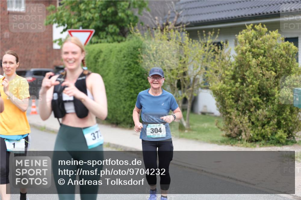 10.05.2026 - 8. Wedeler Halbmarathon Andreas Tolksdorf http://msf.ph/oto/9704232 10.05.2026 10:34:30 Laufen 37, 304 meine-sportfotos.de