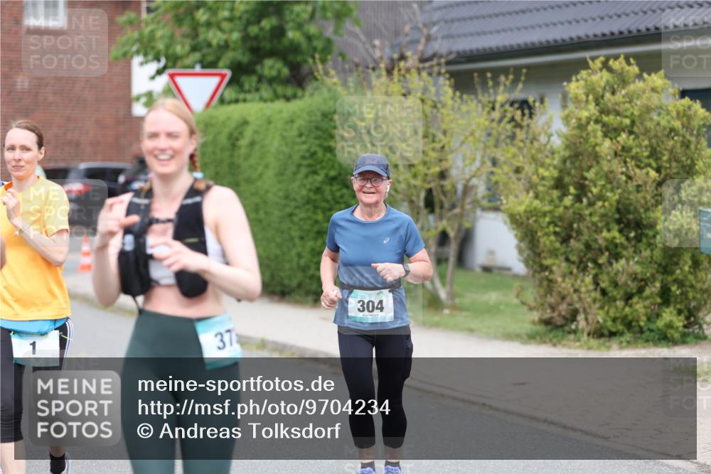 10.05.2026 - 8. Wedeler Halbmarathon Andreas Tolksdorf http://msf.ph/oto/9704234 10.05.2026 10:34:30 Laufen 37, 304 meine-sportfotos.de