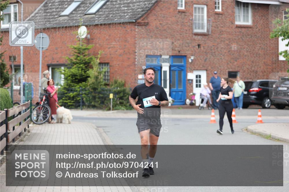 10.05.2026 - 8. Wedeler Halbmarathon Andreas Tolksdorf http://msf.ph/oto/9704241 10.05.2026 10:34:52 Laufen 1 meine-sportfotos.de