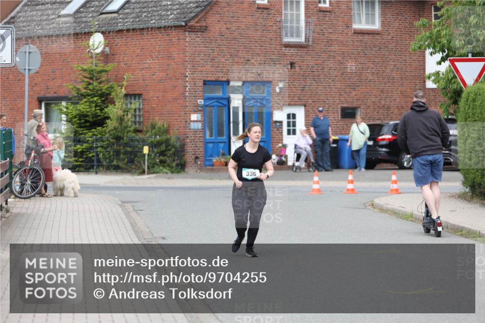10.05.2026 - 8. Wedeler Halbmarathon Andreas Tolksdorf http://msf.ph/oto/9704255 10.05.2026 10:34:56 Laufen 336 meine-sportfotos.de