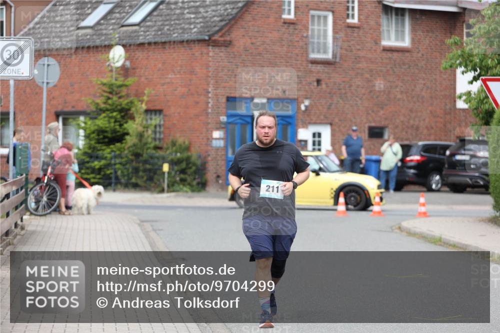 10.05.2026 - 8. Wedeler Halbmarathon Andreas Tolksdorf http://msf.ph/oto/9704299 10.05.2026 10:35:12 Laufen 211 meine-sportfotos.de