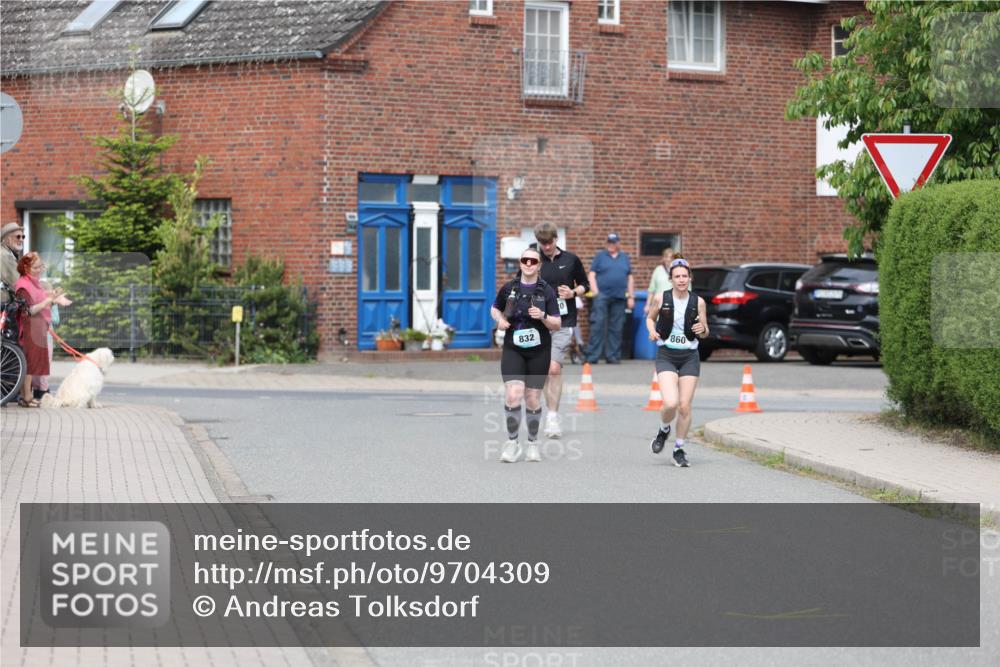 10.05.2026 - 8. Wedeler Halbmarathon Andreas Tolksdorf http://msf.ph/oto/9704309 10.05.2026 10:35:21 Laufen 832, 860 meine-sportfotos.de