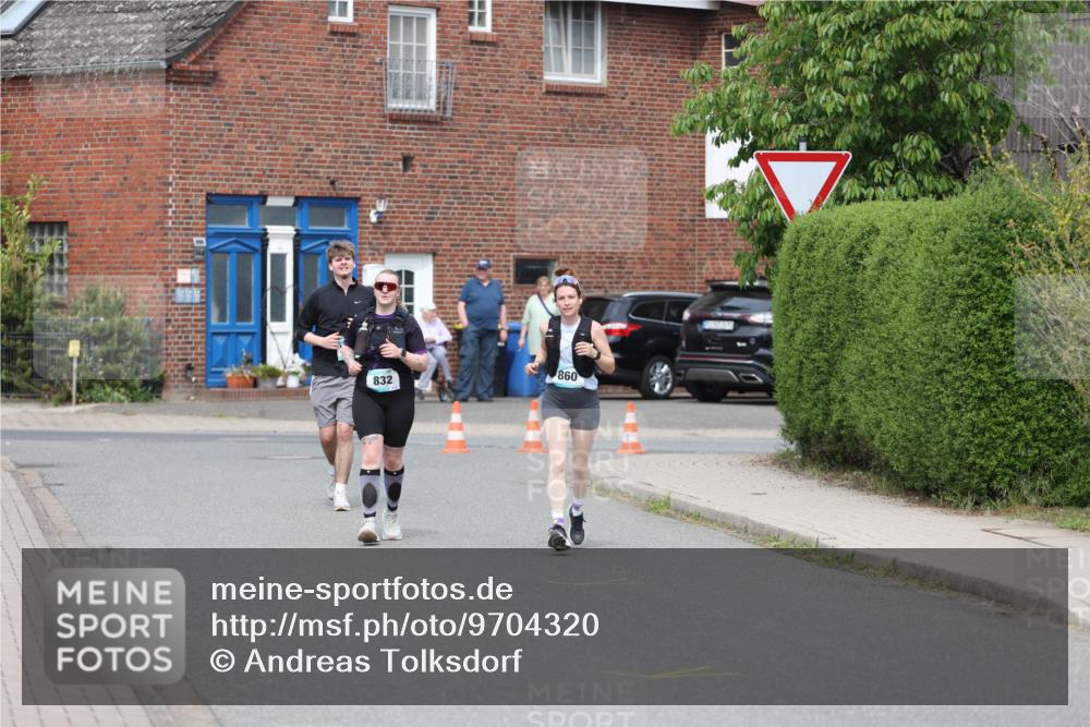 10.05.2026 - 8. Wedeler Halbmarathon Andreas Tolksdorf http://msf.ph/oto/9704320 10.05.2026 10:35:23 Laufen 860, 832 meine-sportfotos.de