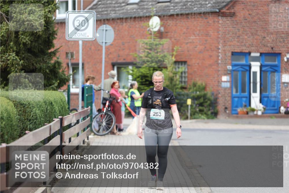 10.05.2026 - 8. Wedeler Halbmarathon Andreas Tolksdorf http://msf.ph/oto/9704382 10.05.2026 10:35:45 Laufen 253 meine-sportfotos.de