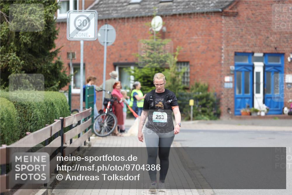 10.05.2026 - 8. Wedeler Halbmarathon Andreas Tolksdorf http://msf.ph/oto/9704386 10.05.2026 10:35:46 Laufen 308, 253 meine-sportfotos.de