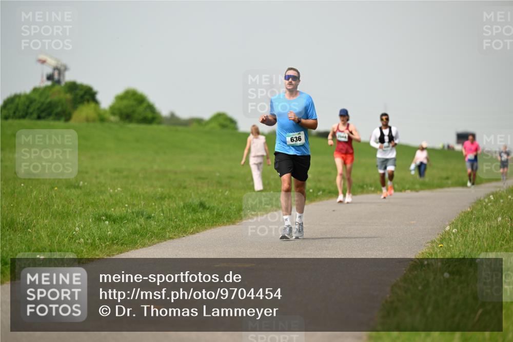 10.05.2026 - 8. Wedeler Halbmarathon Dr. Thomas Lammeyer http://msf.ph/oto/9704454 10.05.2026 11:51:52 Laufen 636 meine-sportfotos.de