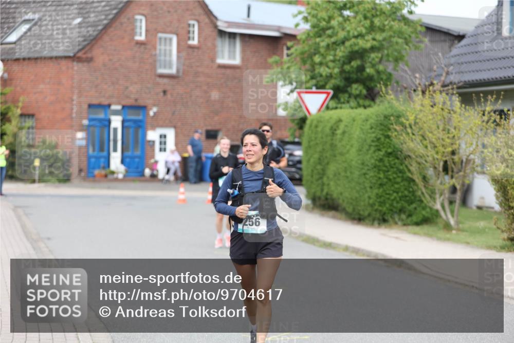 10.05.2026 - 8. Wedeler Halbmarathon Andreas Tolksdorf http://msf.ph/oto/9704617 10.05.2026 10:38:21 Laufen 10, 256 meine-sportfotos.de