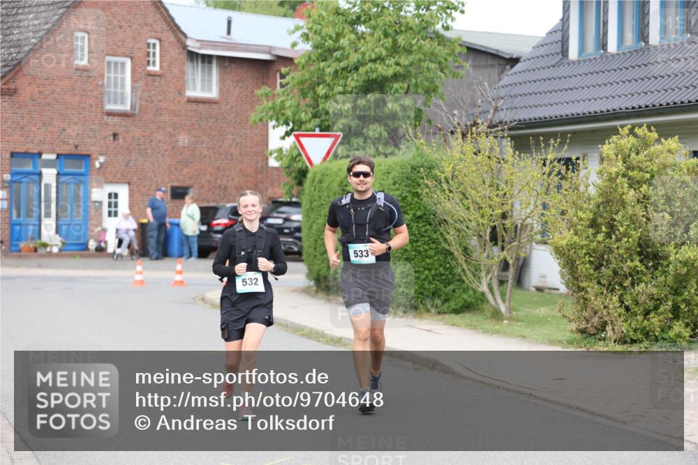 10.05.2026 - 8. Wedeler Halbmarathon Andreas Tolksdorf http://msf.ph/oto/9704648 10.05.2026 10:38:24 Laufen 532, 533 meine-sportfotos.de