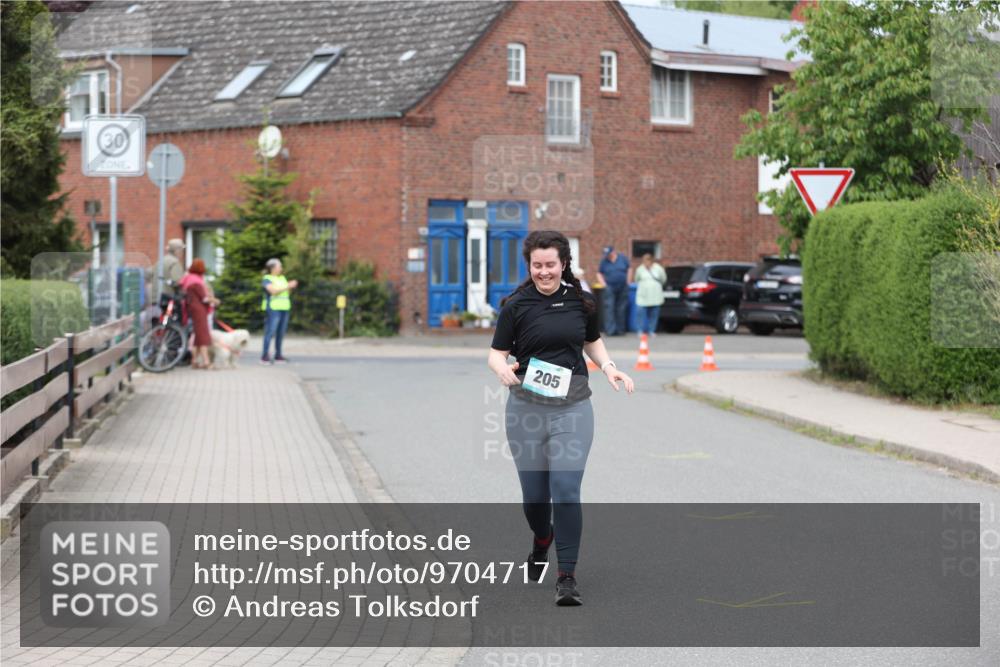 10.05.2026 - 8. Wedeler Halbmarathon Andreas Tolksdorf http://msf.ph/oto/9704717 10.05.2026 10:39:04 Laufen 30, 205 meine-sportfotos.de