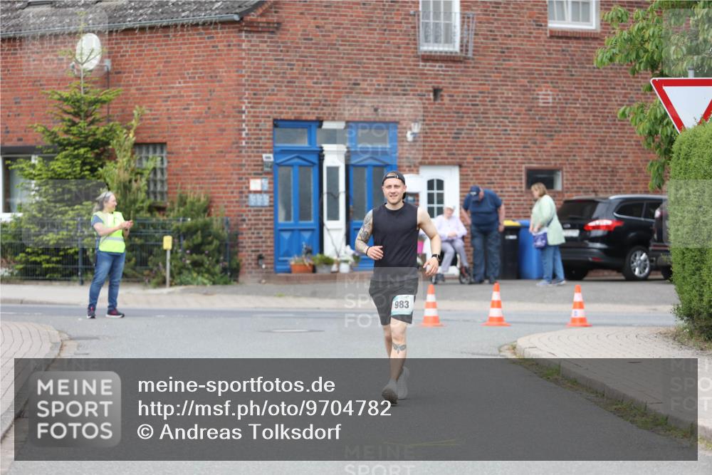 10.05.2026 - 8. Wedeler Halbmarathon Andreas Tolksdorf http://msf.ph/oto/9704782 10.05.2026 10:40:48 Laufen 983 meine-sportfotos.de