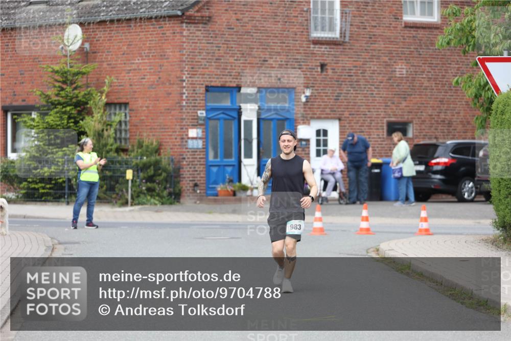 10.05.2026 - 8. Wedeler Halbmarathon Andreas Tolksdorf http://msf.ph/oto/9704788 10.05.2026 10:40:48 Laufen 983 meine-sportfotos.de