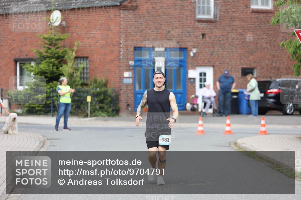 10.05.2026 - 8. Wedeler Halbmarathon Andreas Tolksdorf http://msf.ph/oto/9704791 10.05.2026 10:40:49 Laufen 983 meine-sportfotos.de