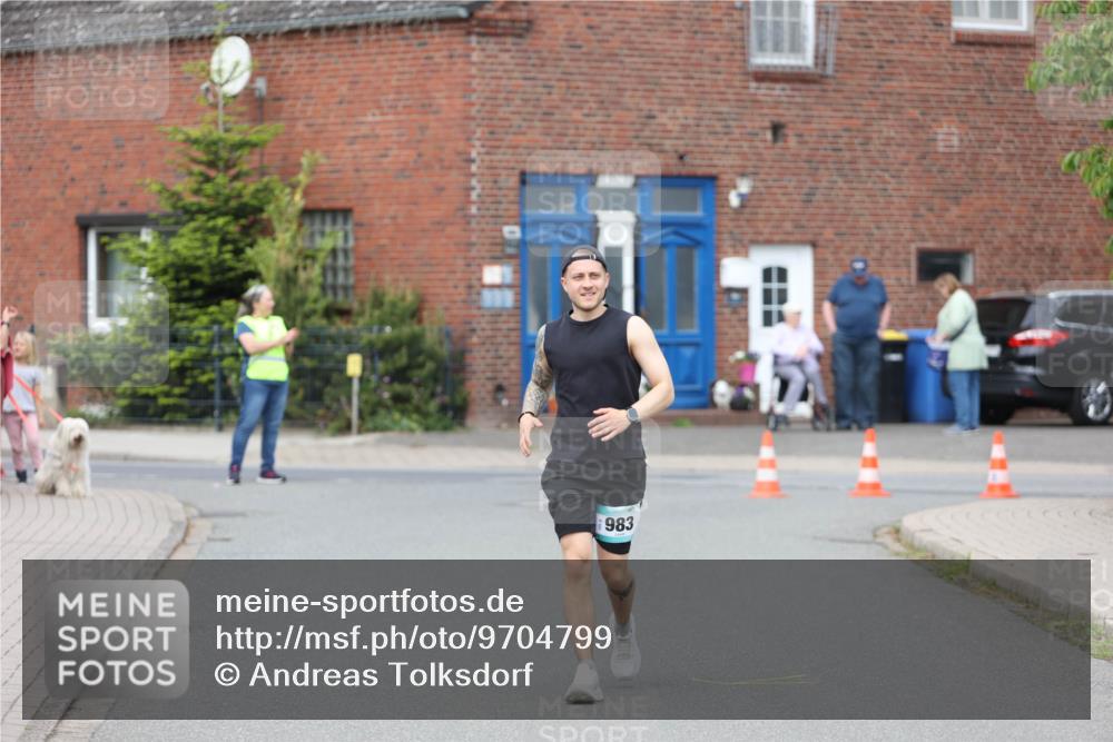 10.05.2026 - 8. Wedeler Halbmarathon Andreas Tolksdorf http://msf.ph/oto/9704799 10.05.2026 10:40:50 Laufen 983 meine-sportfotos.de