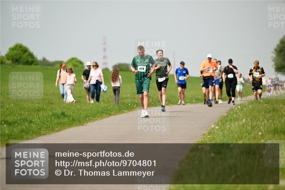 10.05.2026 - 8. Wedeler Halbmarathon Dr. Thomas Lammeyer http://msf.ph/oto/9704801 10.05.2026 11:52:44 Laufen 419, 259, 1002 meine-sportfotos.de