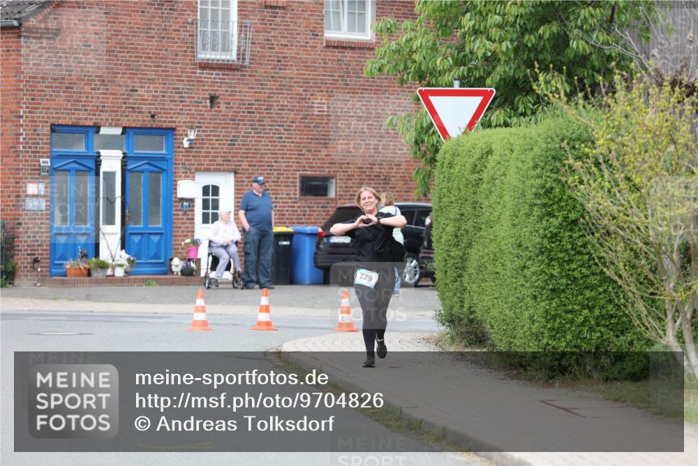 10.05.2026 - 8. Wedeler Halbmarathon Andreas Tolksdorf http://msf.ph/oto/9704826 10.05.2026 10:41:10 Laufen 779 meine-sportfotos.de