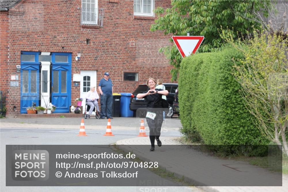 10.05.2026 - 8. Wedeler Halbmarathon Andreas Tolksdorf http://msf.ph/oto/9704828 10.05.2026 10:41:10 Laufen 779 meine-sportfotos.de