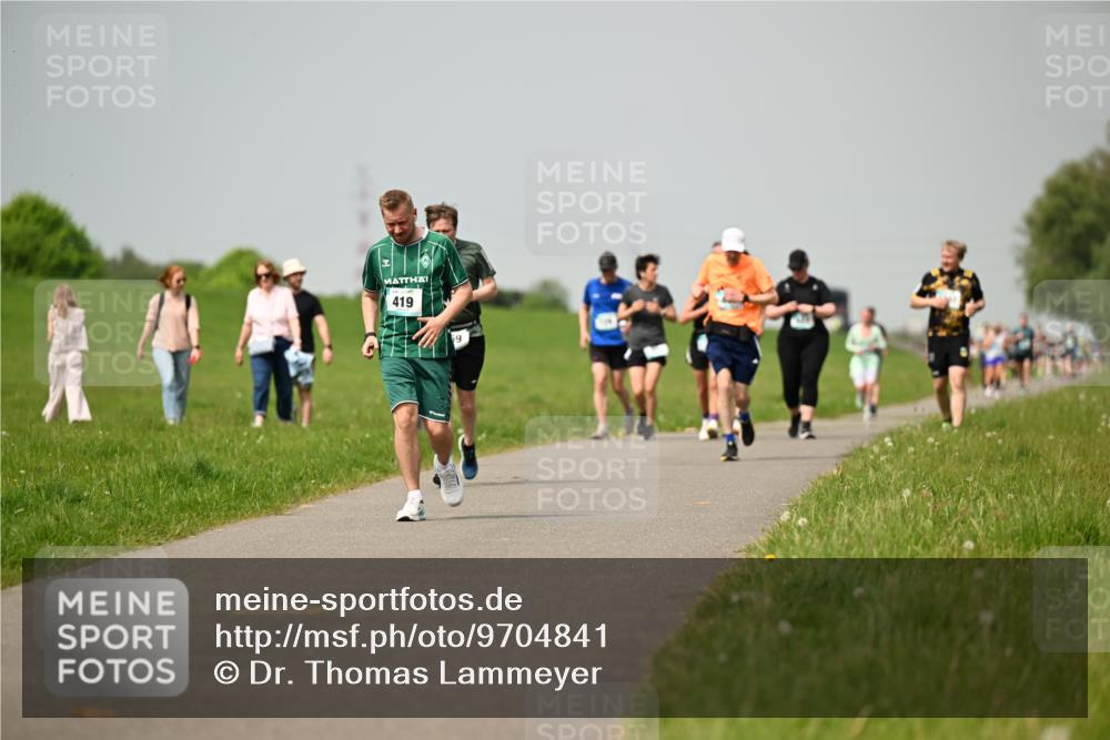10.05.2026 - 8. Wedeler Halbmarathon Dr. Thomas Lammeyer http://msf.ph/oto/9704841 10.05.2026 11:52:47 Laufen 419 meine-sportfotos.de