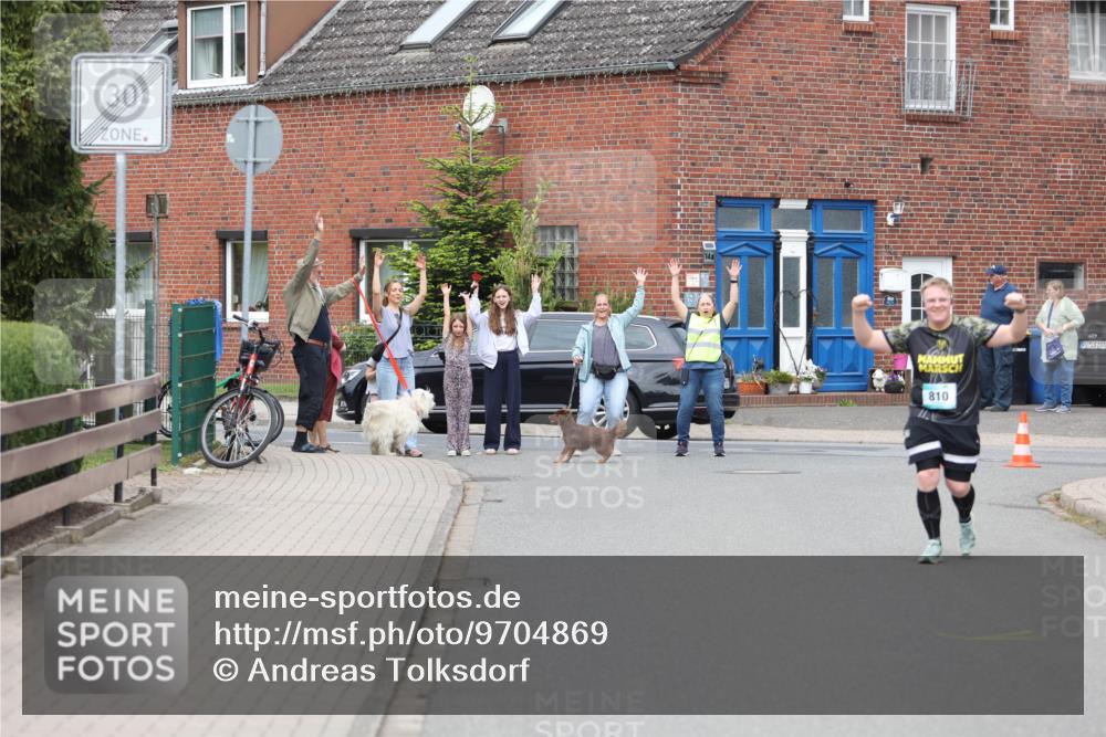 10.05.2026 - 8. Wedeler Halbmarathon Andreas Tolksdorf http://msf.ph/oto/9704869 10.05.2026 10:42:05 Laufen 30, 810, 1976 meine-sportfotos.de