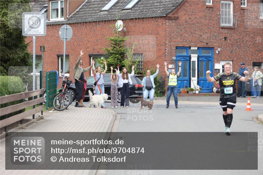 10.05.2026 - 8. Wedeler Halbmarathon Andreas Tolksdorf http://msf.ph/oto/9704874 10.05.2026 10:42:05 Laufen 30, 810 meine-sportfotos.de