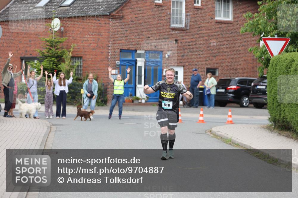 10.05.2026 - 8. Wedeler Halbmarathon Andreas Tolksdorf http://msf.ph/oto/9704887 10.05.2026 10:42:06 Laufen 810 meine-sportfotos.de