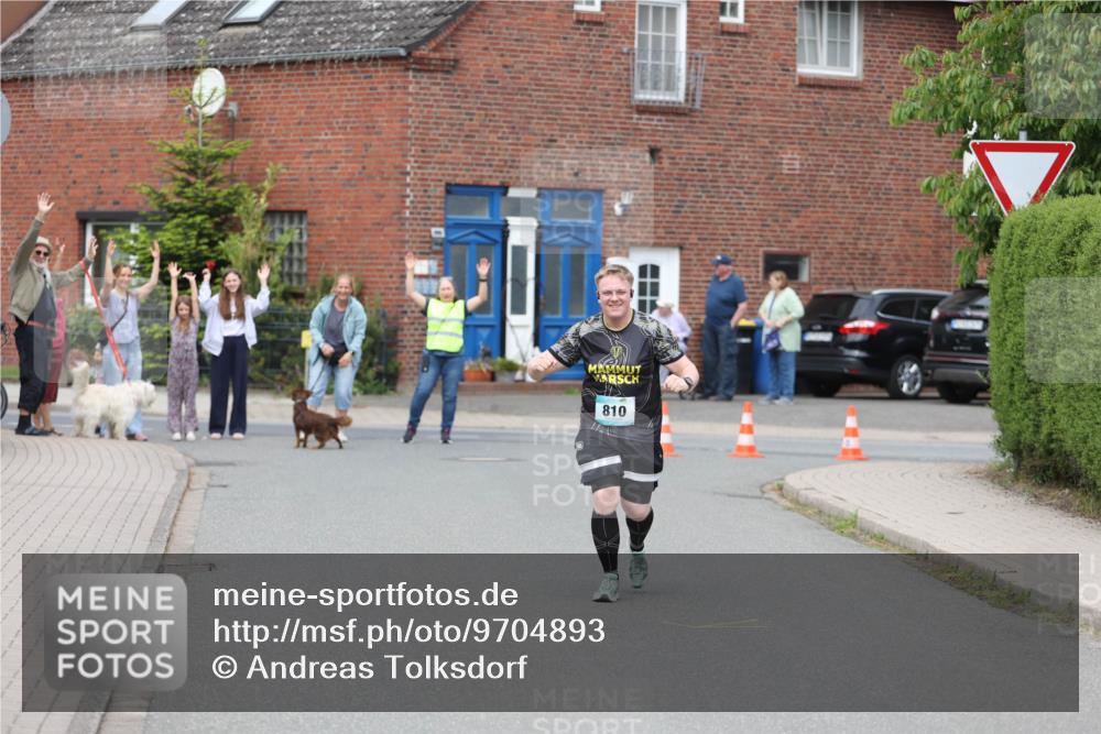 10.05.2026 - 8. Wedeler Halbmarathon Andreas Tolksdorf http://msf.ph/oto/9704893 10.05.2026 10:42:06 Laufen 810 meine-sportfotos.de