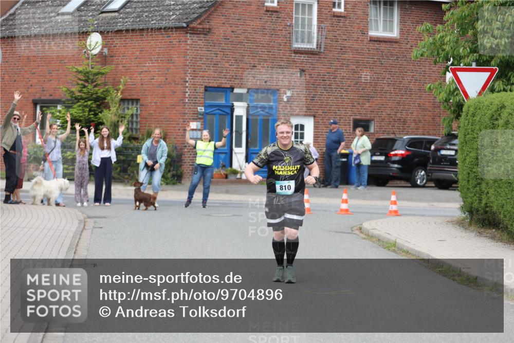 10.05.2026 - 8. Wedeler Halbmarathon Andreas Tolksdorf http://msf.ph/oto/9704896 10.05.2026 10:42:06 Laufen 810 meine-sportfotos.de