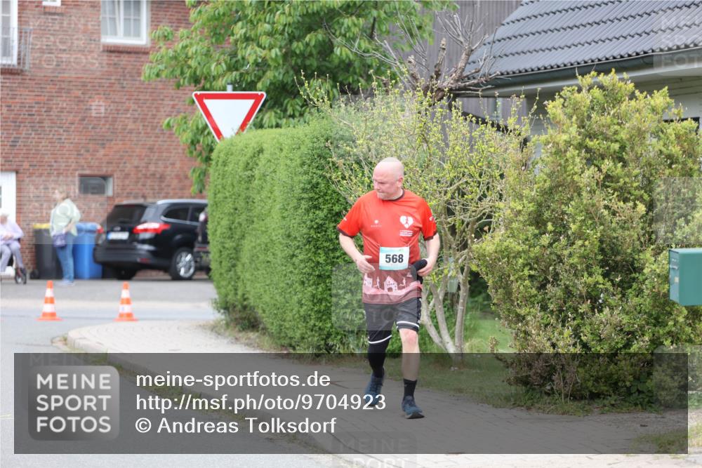 10.05.2026 - 8. Wedeler Halbmarathon Andreas Tolksdorf http://msf.ph/oto/9704923 10.05.2026 10:43:30 Laufen 568 meine-sportfotos.de