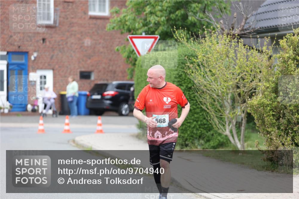 10.05.2026 - 8. Wedeler Halbmarathon Andreas Tolksdorf http://msf.ph/oto/9704940 10.05.2026 10:43:33 Laufen 7, 568 meine-sportfotos.de