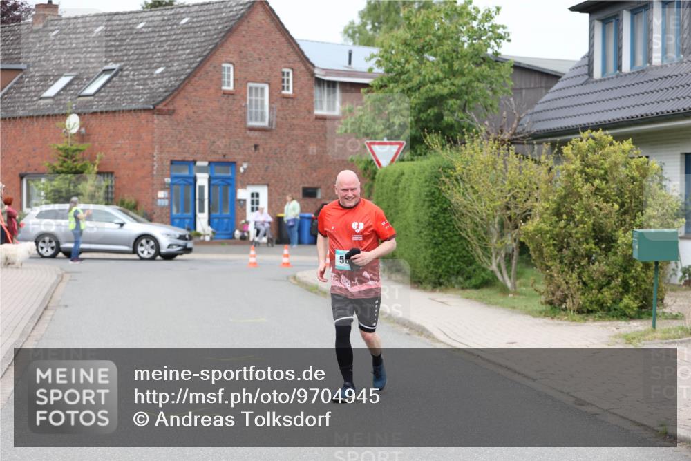 10.05.2026 - 8. Wedeler Halbmarathon Andreas Tolksdorf http://msf.ph/oto/9704945 10.05.2026 10:43:34 Laufen 56 meine-sportfotos.de