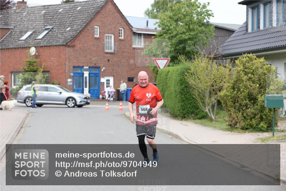 10.05.2026 - 8. Wedeler Halbmarathon Andreas Tolksdorf http://msf.ph/oto/9704949 10.05.2026 10:43:34 Laufen 568 meine-sportfotos.de