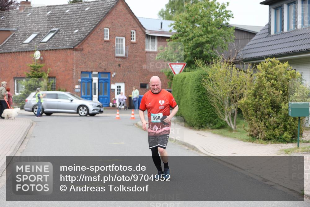 10.05.2026 - 8. Wedeler Halbmarathon Andreas Tolksdorf http://msf.ph/oto/9704952 10.05.2026 10:43:34 Laufen 568 meine-sportfotos.de