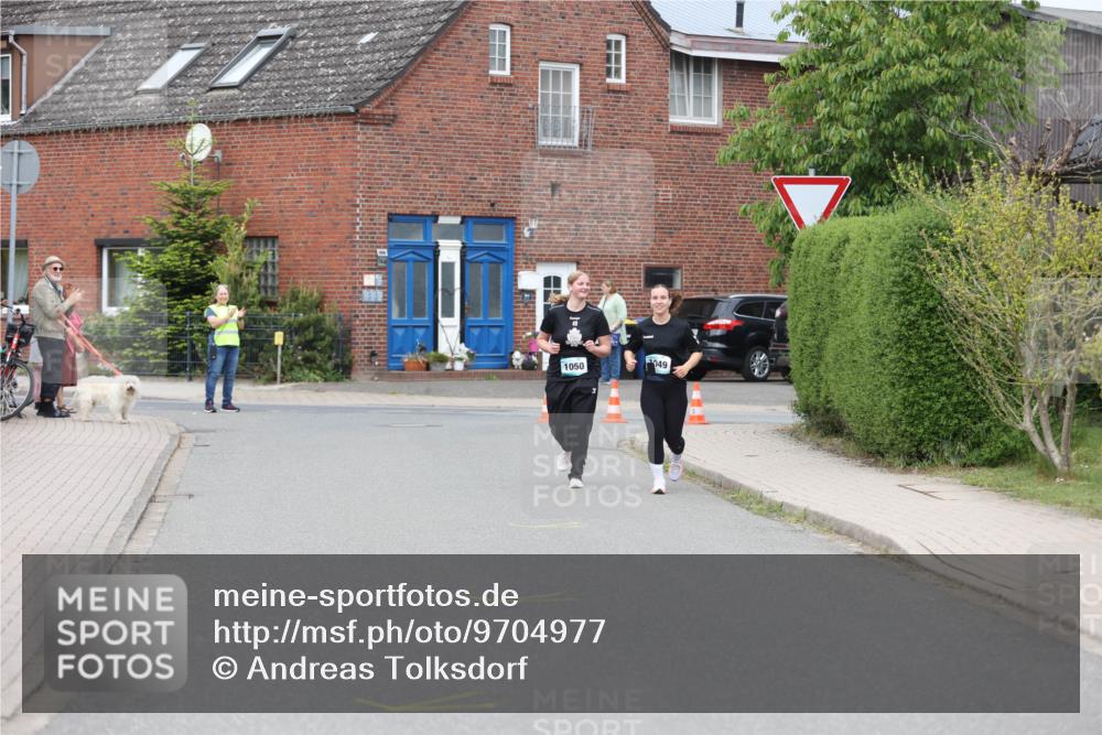 10.05.2026 - 8. Wedeler Halbmarathon Andreas Tolksdorf http://msf.ph/oto/9704977 10.05.2026 10:44:21 Laufen 049, 1050 meine-sportfotos.de
