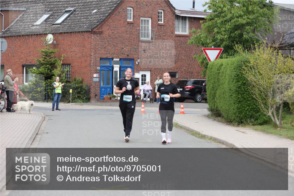 10.05.2026 - 8. Wedeler Halbmarathon Andreas Tolksdorf http://msf.ph/oto/9705001 10.05.2026 10:44:23 Laufen 1050, 1049 meine-sportfotos.de