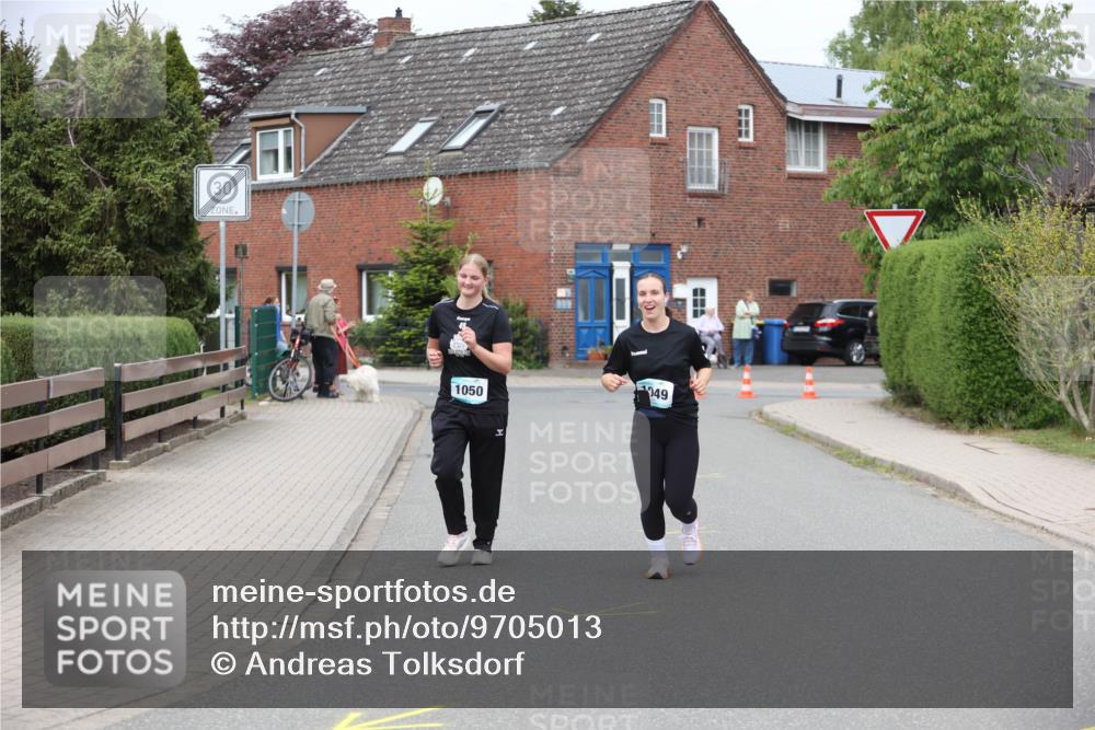 10.05.2026 - 8. Wedeler Halbmarathon Andreas Tolksdorf http://msf.ph/oto/9705013 10.05.2026 10:44:27 Laufen 30, 1050, 049 meine-sportfotos.de