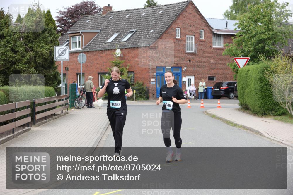 10.05.2026 - 8. Wedeler Halbmarathon Andreas Tolksdorf http://msf.ph/oto/9705024 10.05.2026 10:44:27 Laufen 1050, 049 meine-sportfotos.de