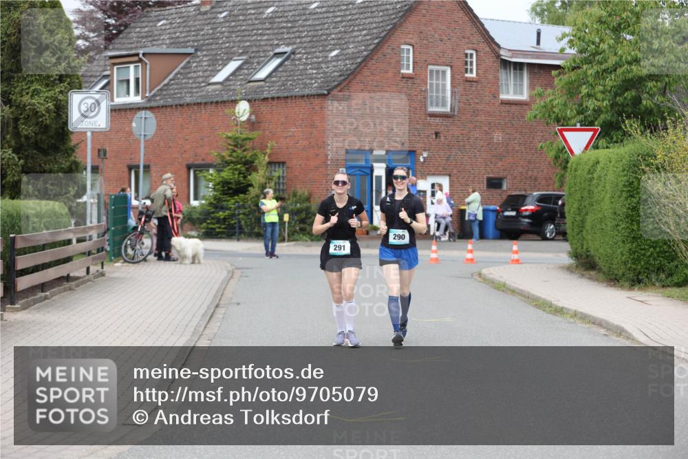 10.05.2026 - 8. Wedeler Halbmarathon Andreas Tolksdorf http://msf.ph/oto/9705079 10.05.2026 10:44:46 Laufen 291, 290 meine-sportfotos.de