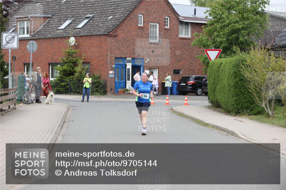 10.05.2026 - 8. Wedeler Halbmarathon Andreas Tolksdorf http://msf.ph/oto/9705144 10.05.2026 10:45:37 Laufen 3, 16 meine-sportfotos.de