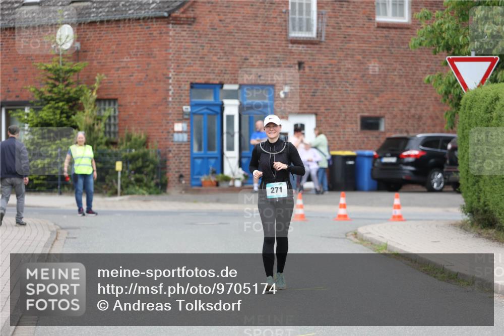 10.05.2026 - 8. Wedeler Halbmarathon Andreas Tolksdorf http://msf.ph/oto/9705174 10.05.2026 10:47:20 Laufen 271 meine-sportfotos.de