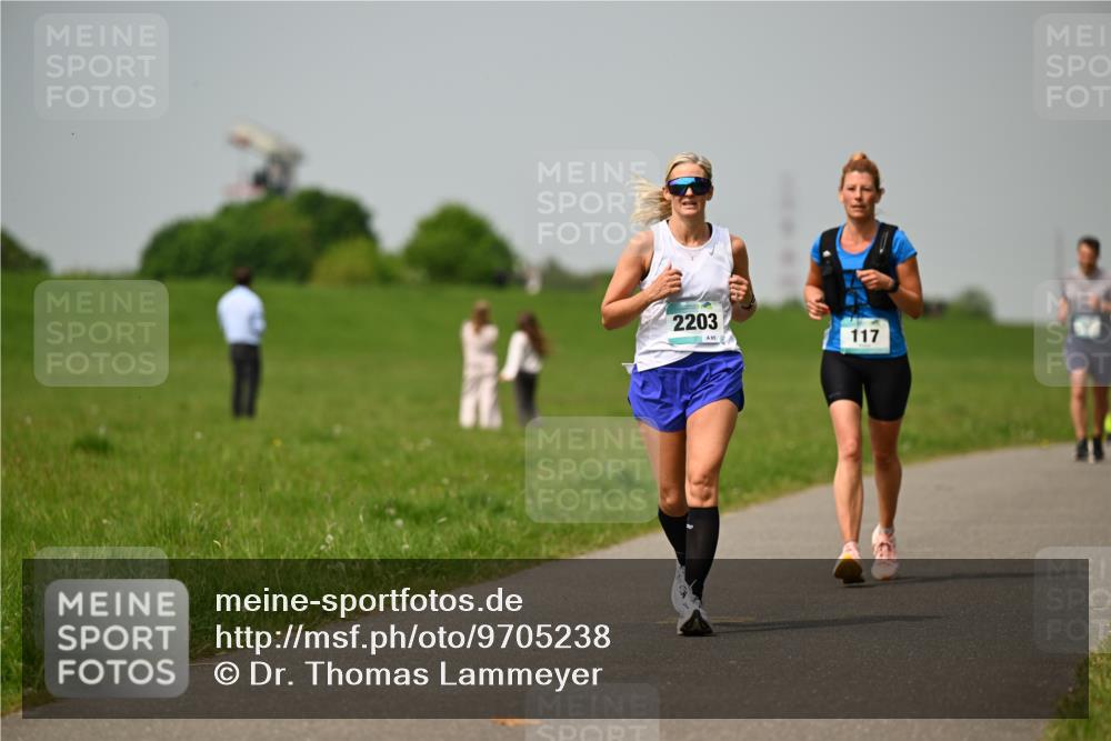 10.05.2026 - 8. Wedeler Halbmarathon Dr. Thomas Lammeyer http://msf.ph/oto/9705238 10.05.2026 11:53:27 Laufen 2203, 117 meine-sportfotos.de