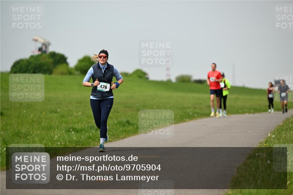 10.05.2026 - 8. Wedeler Halbmarathon Dr. Thomas Lammeyer http://msf.ph/oto/9705904 10.05.2026 11:56:19 Laufen 476 meine-sportfotos.de
