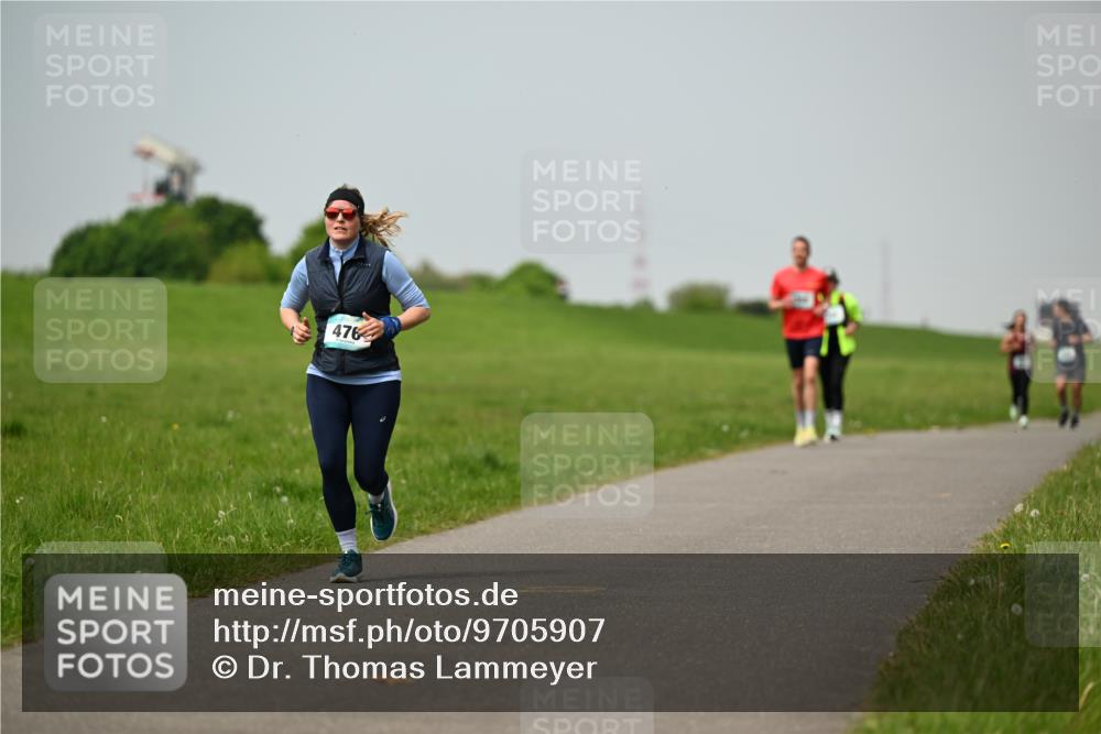 10.05.2026 - 8. Wedeler Halbmarathon Dr. Thomas Lammeyer http://msf.ph/oto/9705907 10.05.2026 11:56:19 Laufen 476 meine-sportfotos.de