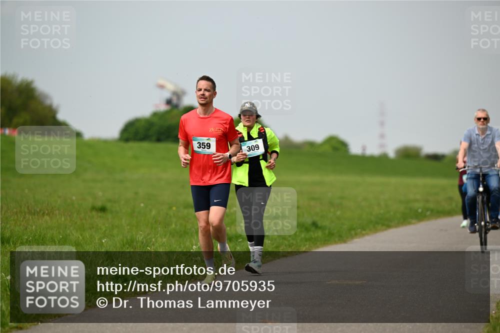 10.05.2026 - 8. Wedeler Halbmarathon Dr. Thomas Lammeyer http://msf.ph/oto/9705935 10.05.2026 11:56:31 Laufen 359, 309 meine-sportfotos.de
