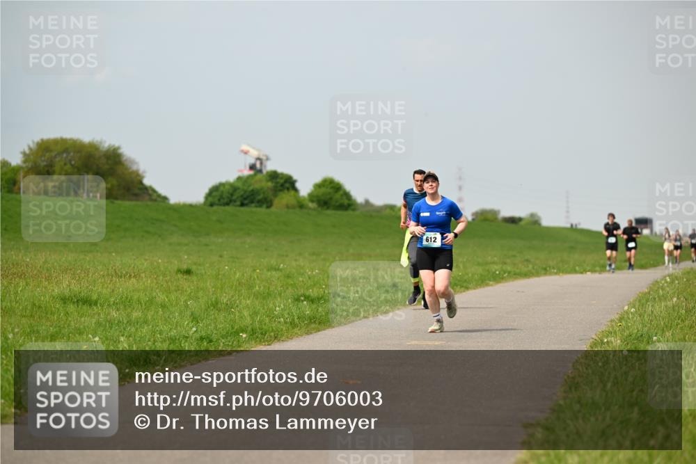 10.05.2026 - 8. Wedeler Halbmarathon Dr. Thomas Lammeyer http://msf.ph/oto/9706003 10.05.2026 11:56:56 Laufen 612 meine-sportfotos.de
