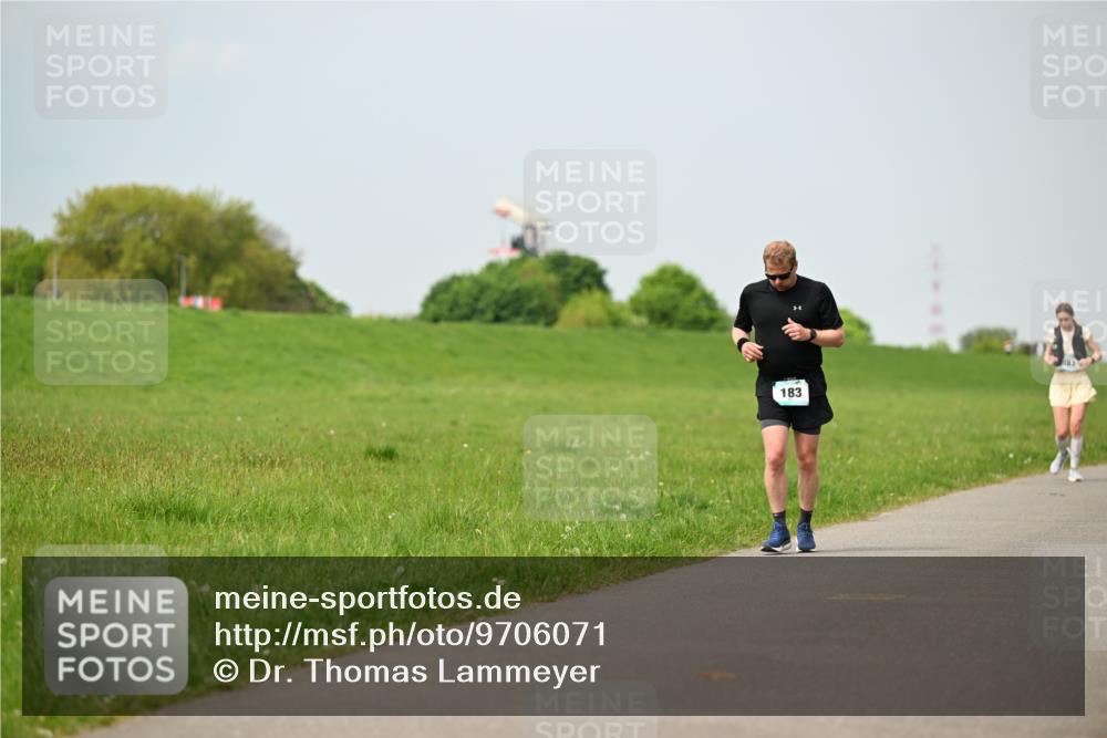 10.05.2026 - 8. Wedeler Halbmarathon Dr. Thomas Lammeyer http://msf.ph/oto/9706071 10.05.2026 11:57:21 Laufen 183 meine-sportfotos.de