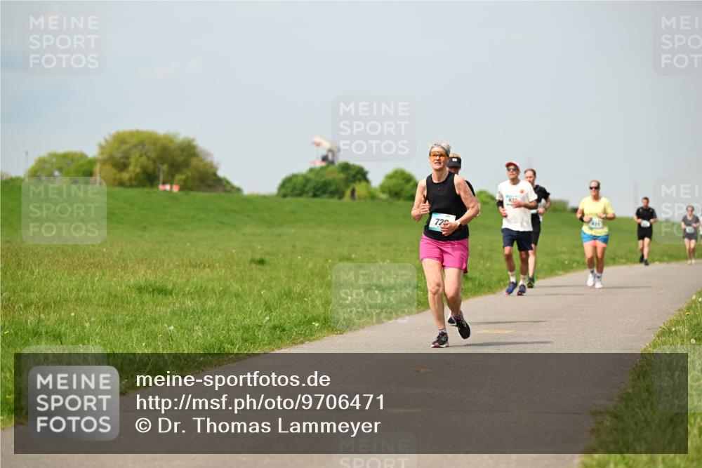 10.05.2026 - 8. Wedeler Halbmarathon Dr. Thomas Lammeyer http://msf.ph/oto/9706471 10.05.2026 11:57:56 Laufen  meine-sportfotos.de