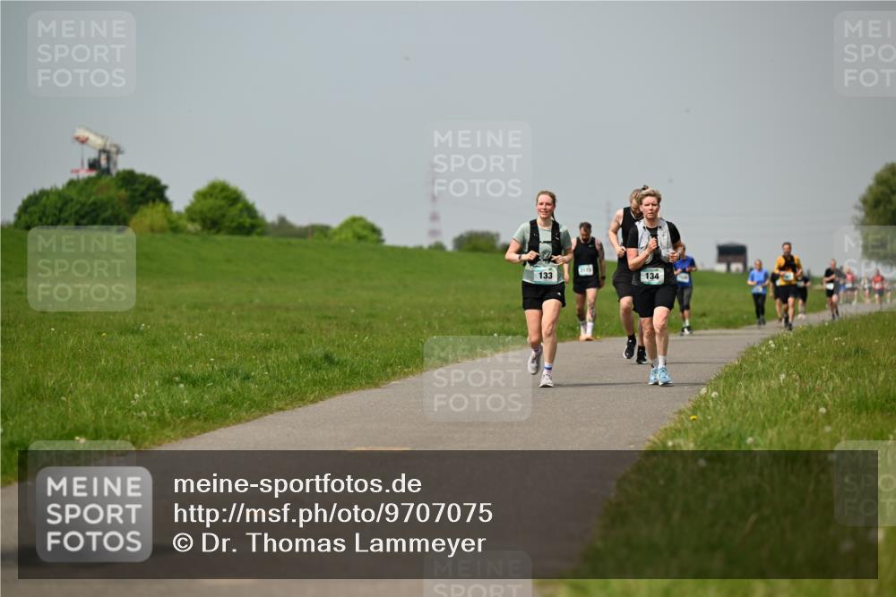 10.05.2026 - 8. Wedeler Halbmarathon Dr. Thomas Lammeyer http://msf.ph/oto/9707075 10.05.2026 11:58:52 Laufen 2173, 133, 134 meine-sportfotos.de