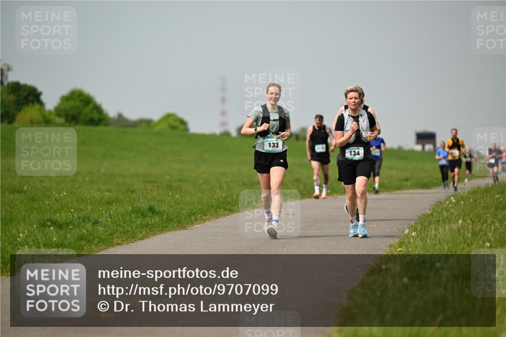 10.05.2026 - 8. Wedeler Halbmarathon Dr. Thomas Lammeyer http://msf.ph/oto/9707099 10.05.2026 11:58:54 Laufen 133, 134 meine-sportfotos.de